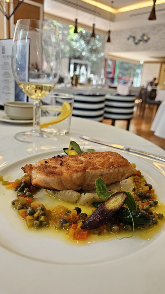 Salmón sellado - Menú de mar en CDMX
